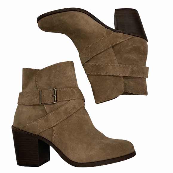 BCBGeneration Aries taupe wraparound ankle boots - Picture 2 of 7